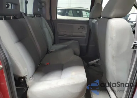 2006 Dodge Dakota Quad Slt z USA, uszkodzony, nr VIN 1D7HW48N26S519448